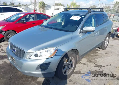 2010 Volvo Xc60 3.2 from USA, damaged, VIN YV4982DLXA2109570
